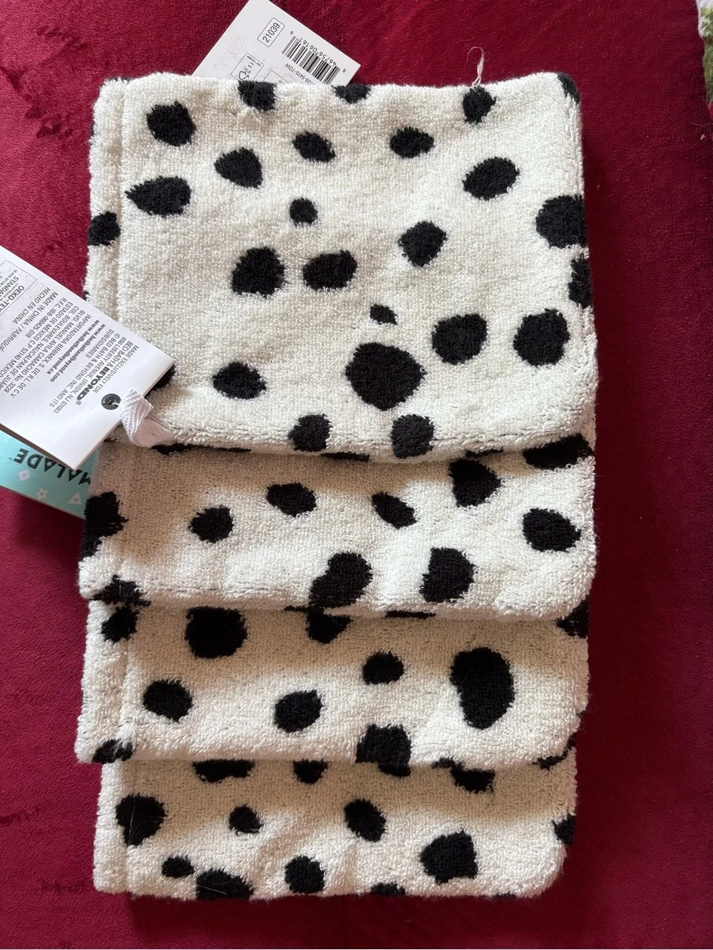 NWT Bundle of 4 Washcloth Mitts